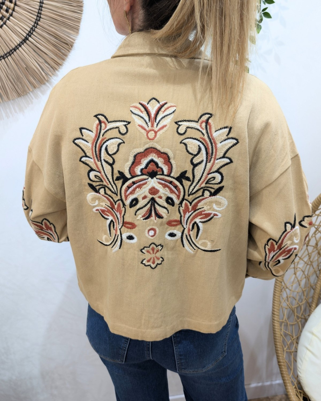 Veste coton femme camel broderies fleuries terracotta noires beiges