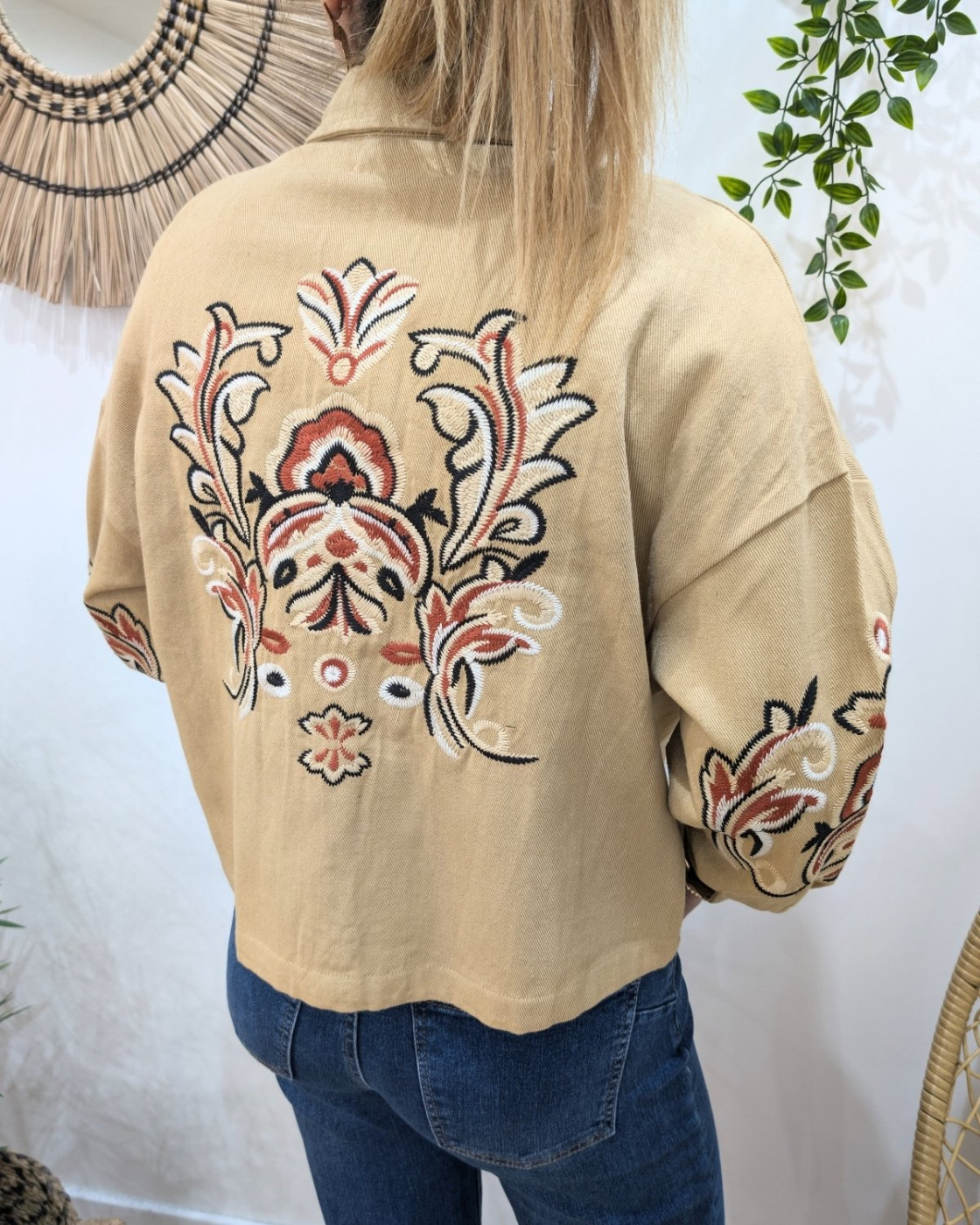 Veste coton femme camel broderies fleuries terracotta noires beiges