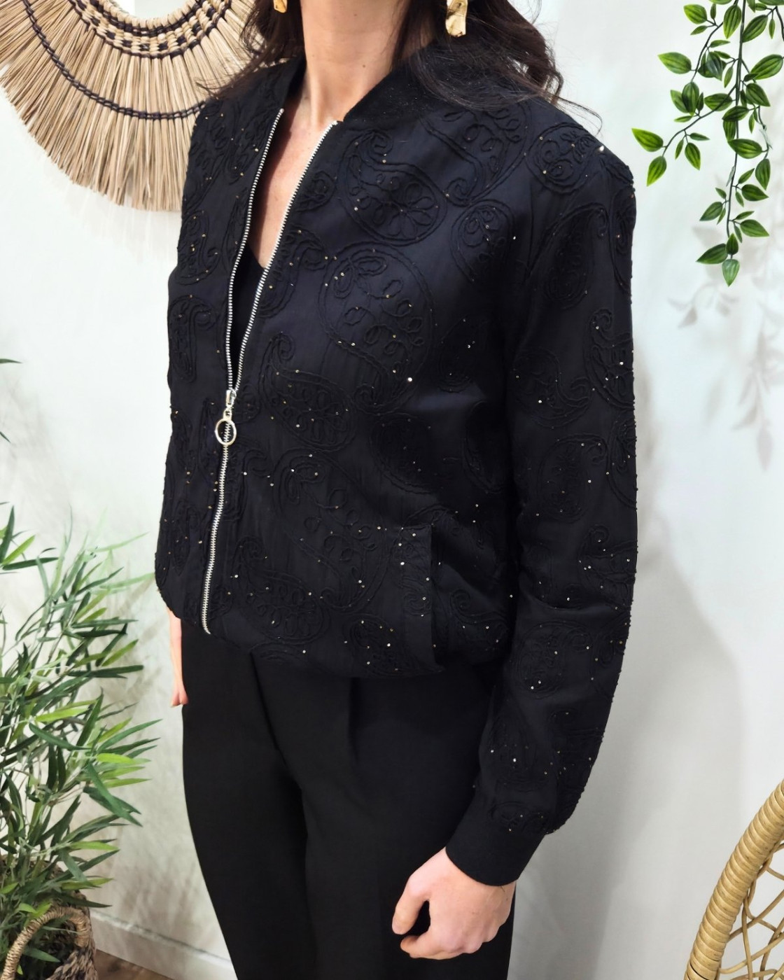 Bombers femme noir broderies cachemires et sequins dorés