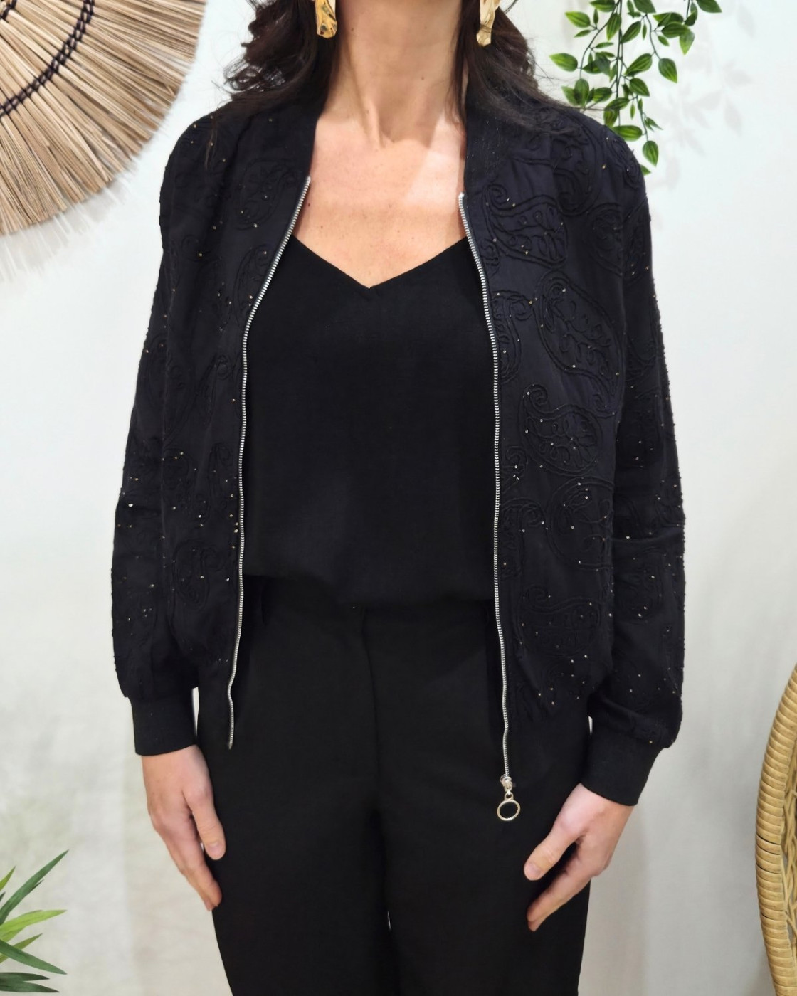 Bombers femme noir broderies cachemires et sequins dorés