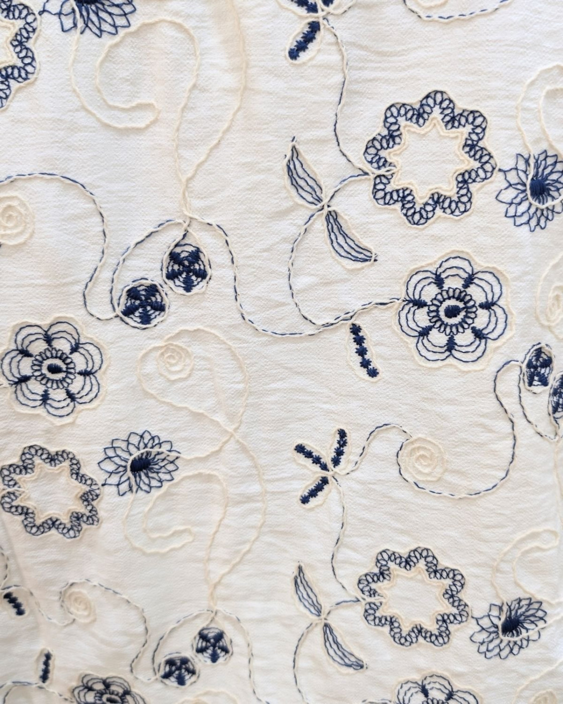 Bombers femme beige fleurs brodées bleu marine Ysoriah