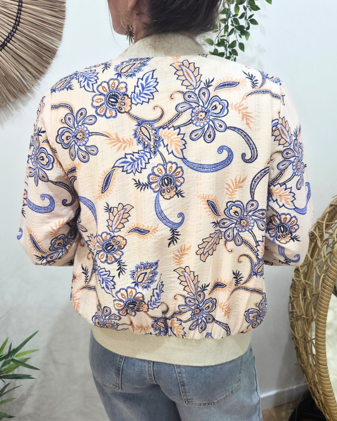 Bombers femme beige à motifs fleuris bleus Marcella