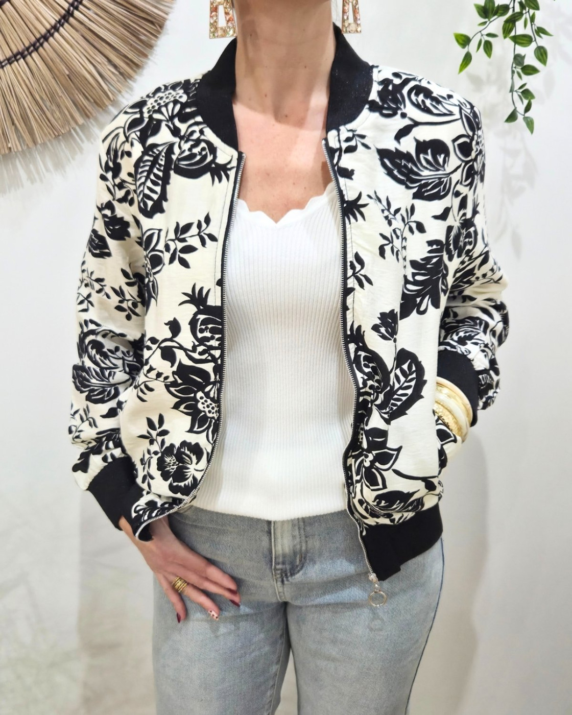 Bombers femme écru fleurs noires Paolina