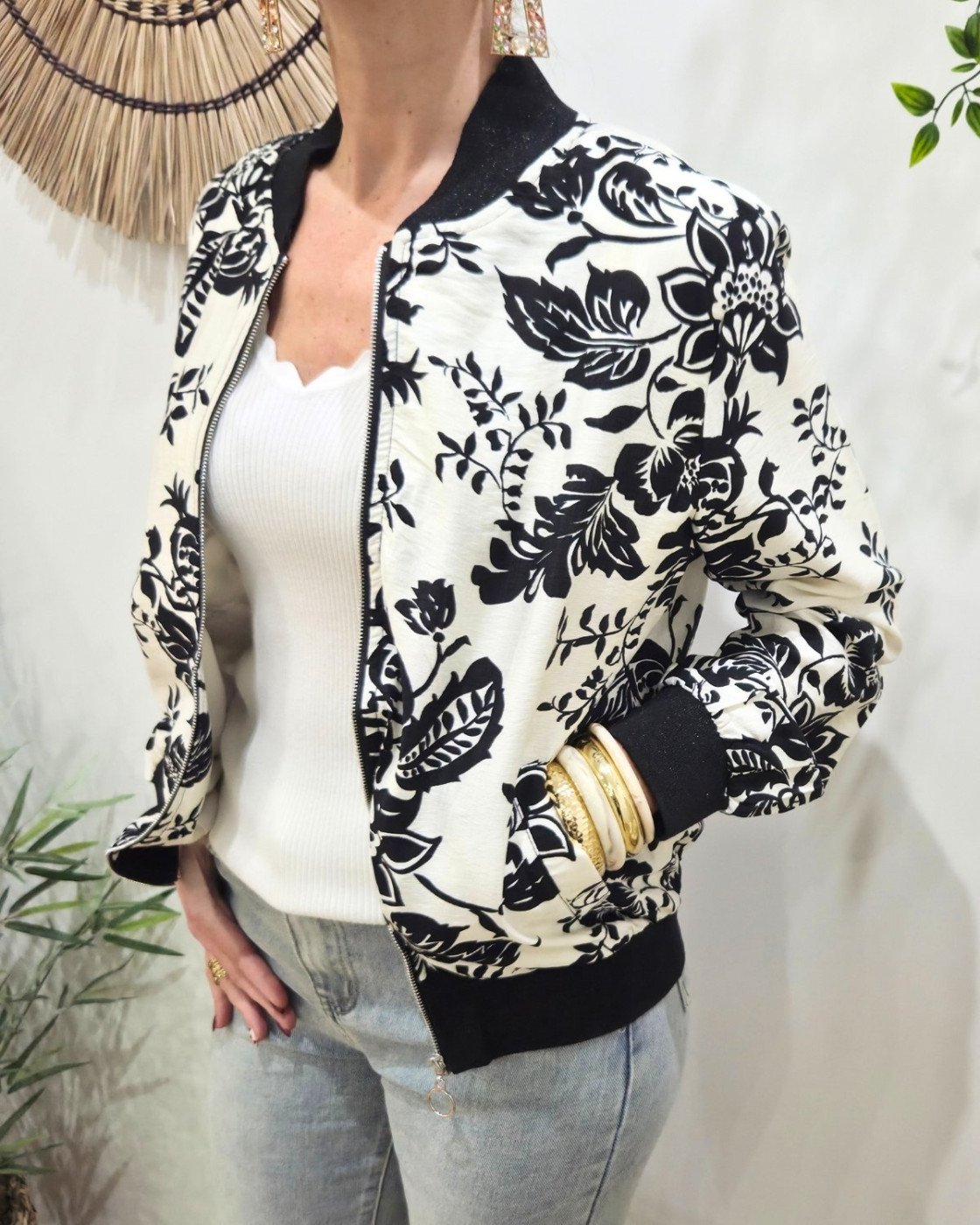 Bombers femme écru fleurs noires Paolina