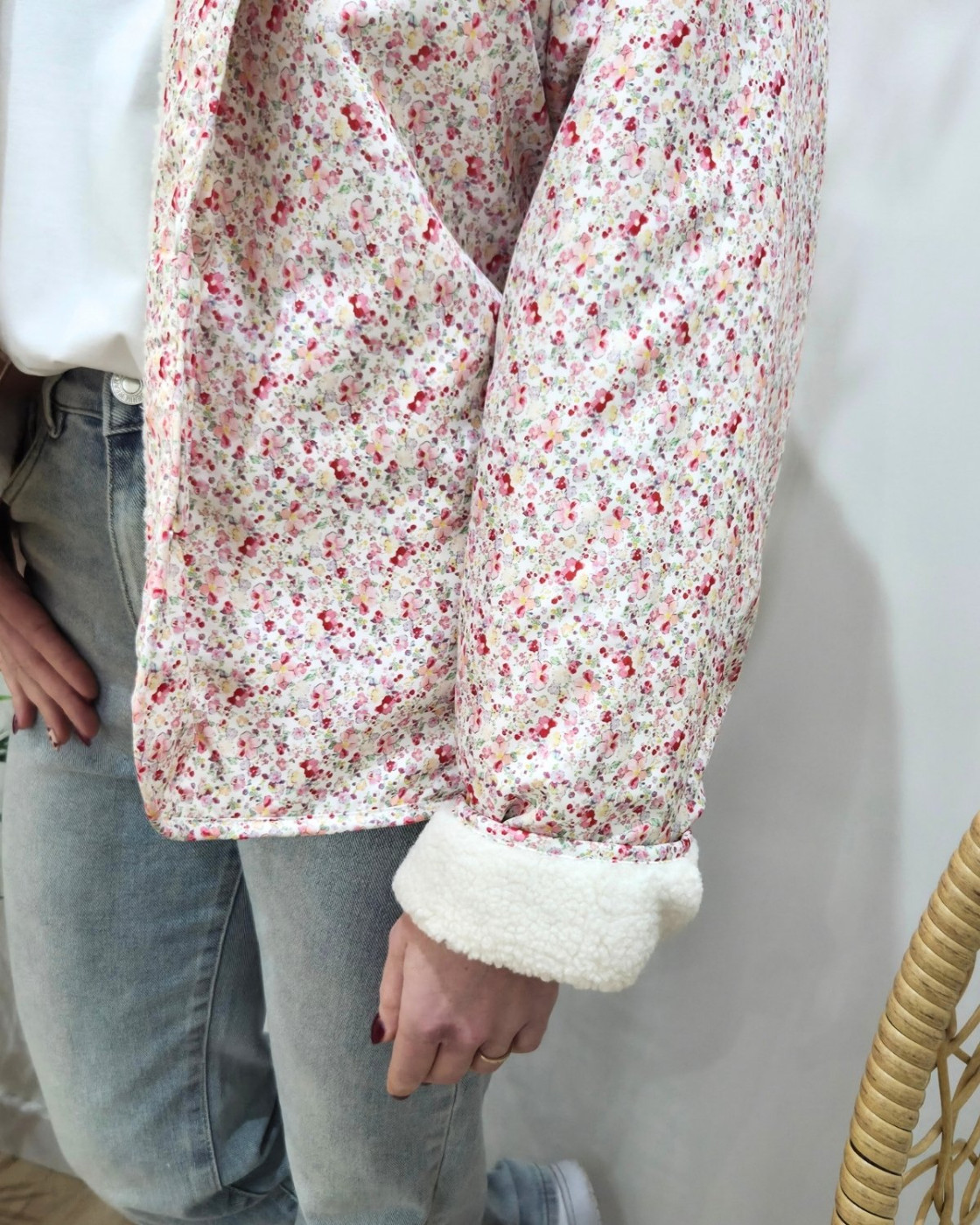 Veste femme à pressions imitation mouton réversible - écru floral