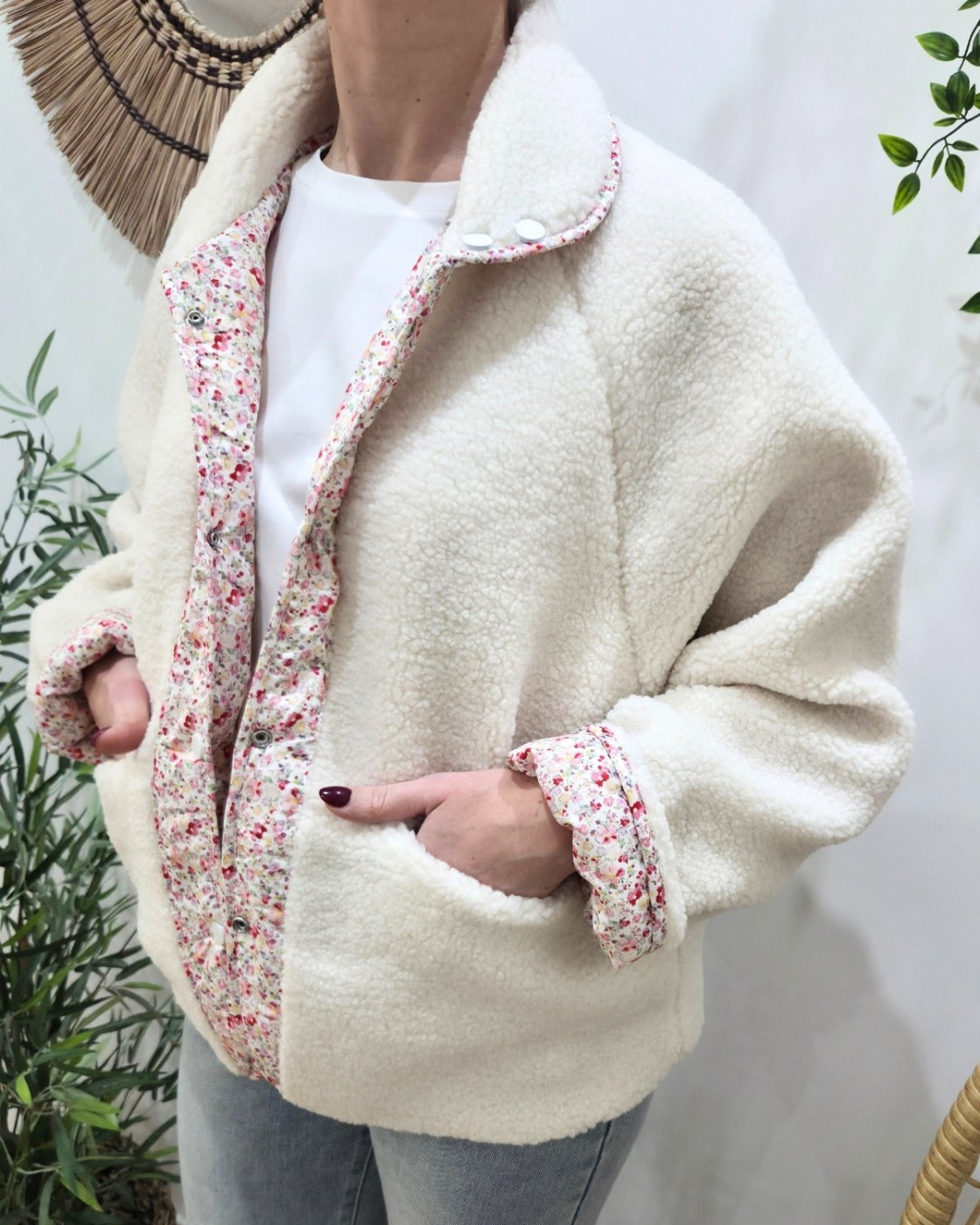 Veste femme à pressions imitation mouton réversible - écru floral