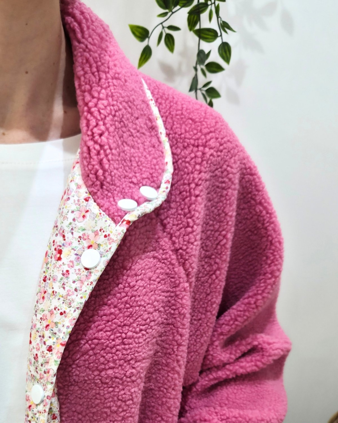 Veste femme à pressions imitation mouton réversible - rose floral