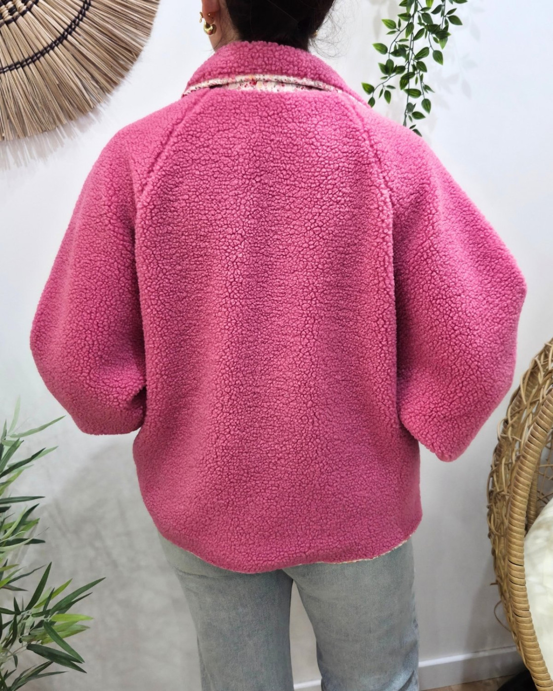 Veste femme à pressions imitation mouton réversible - rose floral