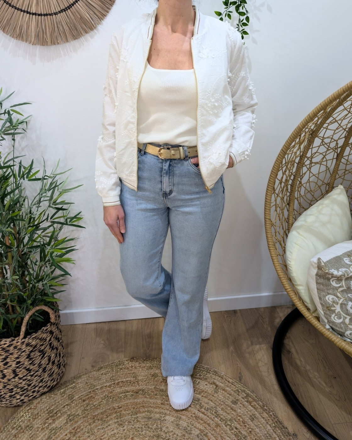 Bombers femme écru fleurs brodées relief