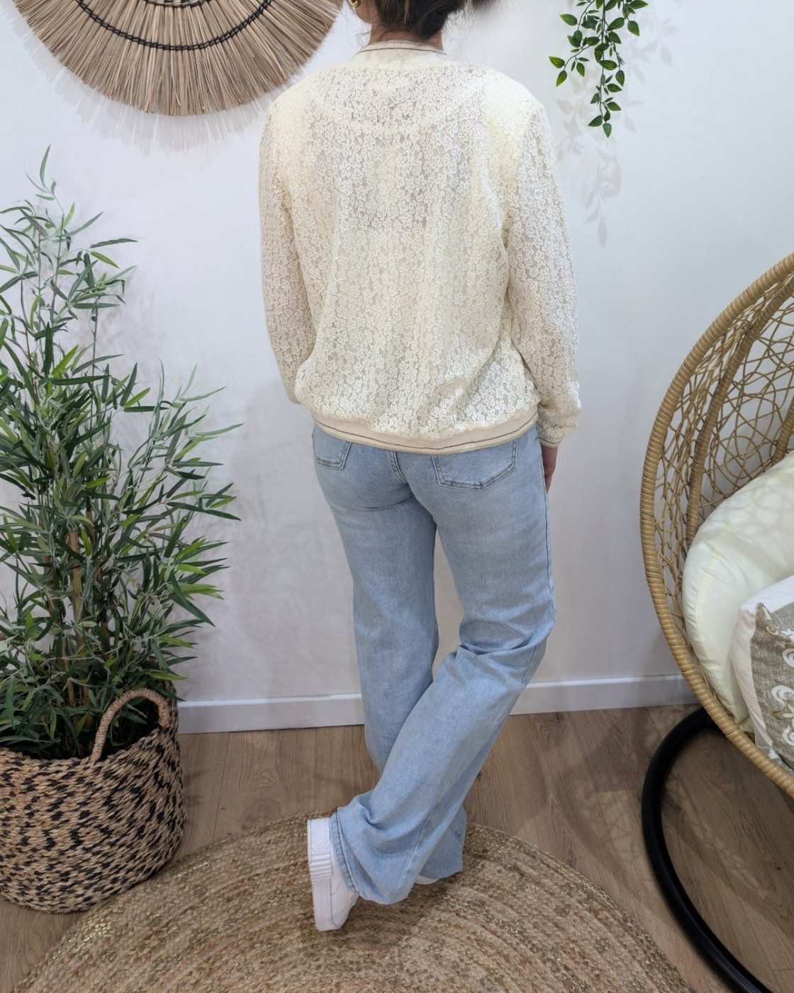 Bombers femme dentelle beige fleuri Isolda