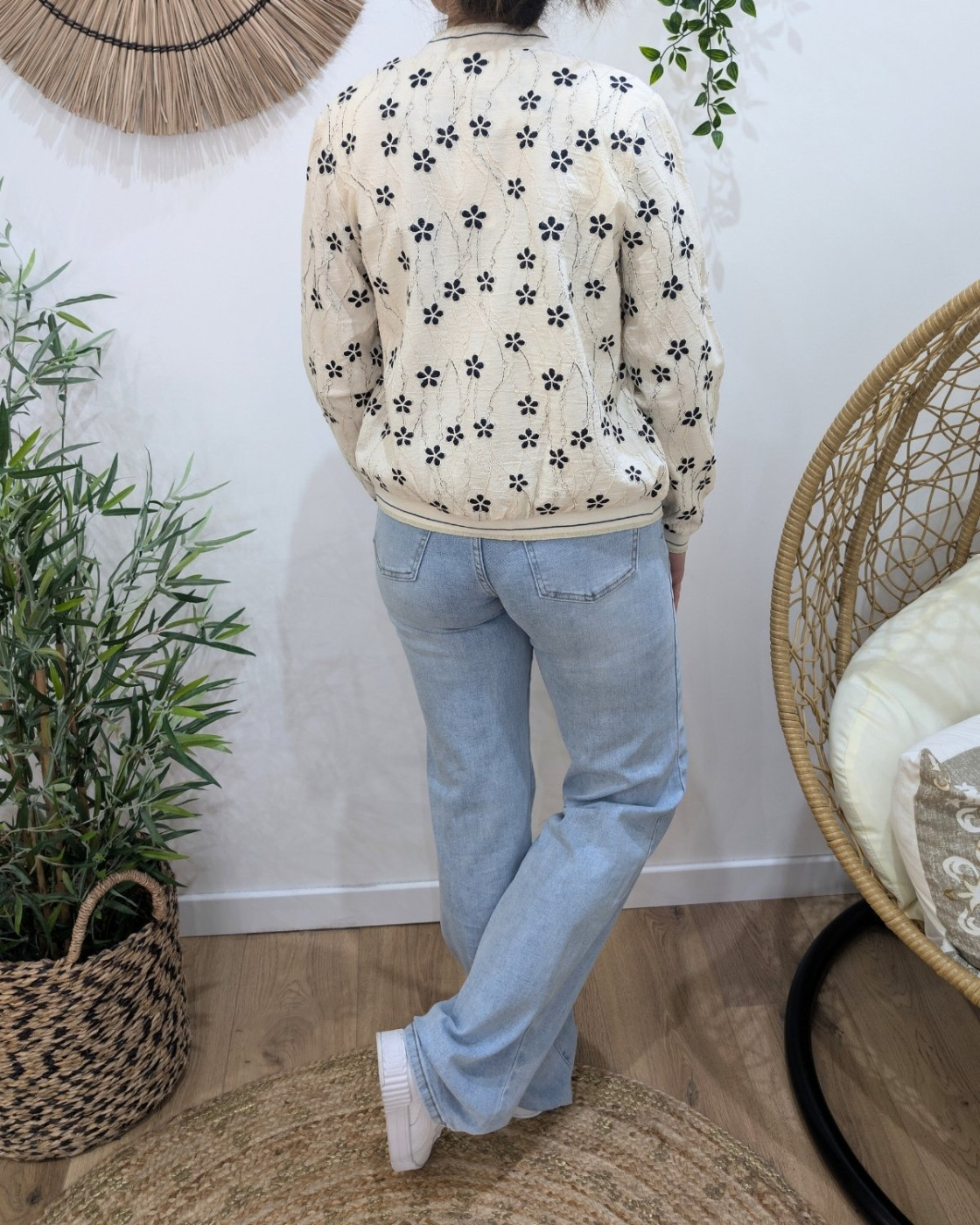 Bombers femme beige fleurs brodées marine Fiorella