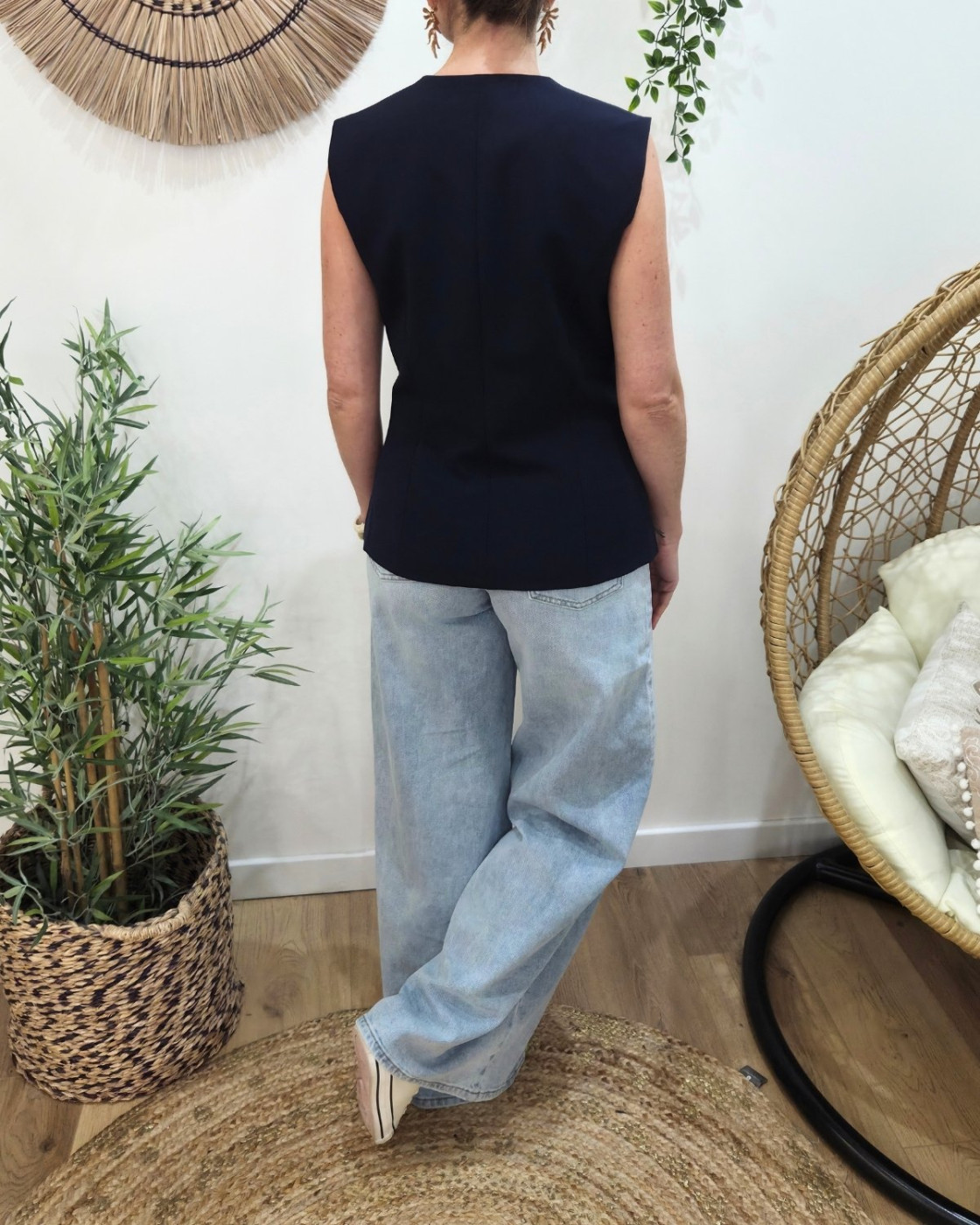 Veste sans manches femme marine boutons dorés Elio