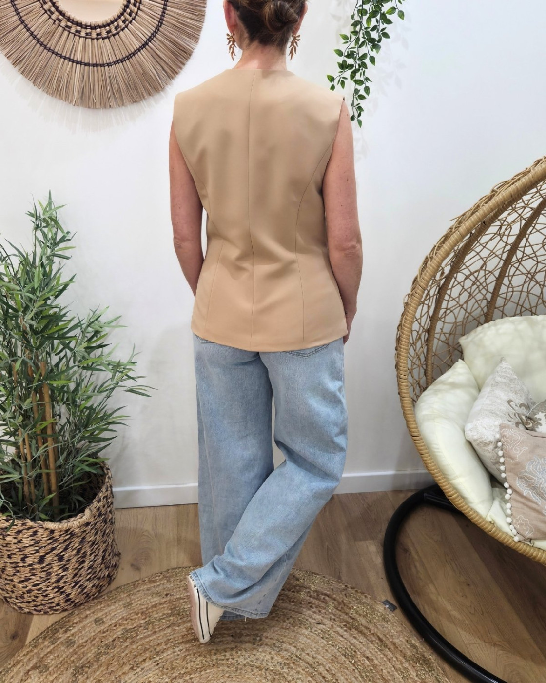 Veste sans manches femme camel clair boutons dorés Elio