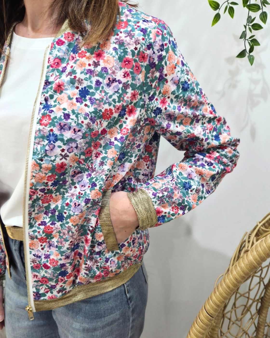 Bombers femme vert fleurs multicolores Flavia