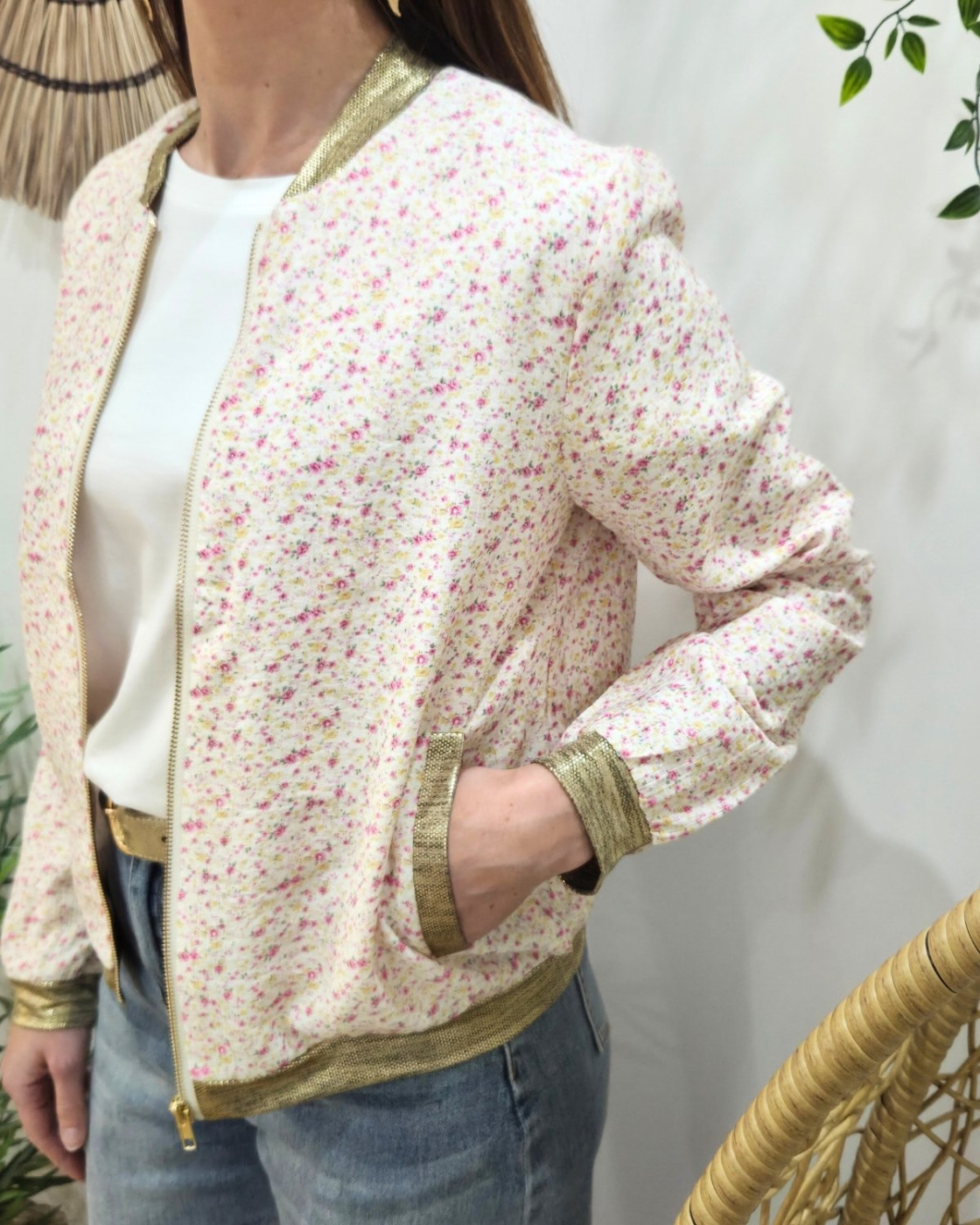 Bombers femme écru fleurs roses et jaunes Olimpia