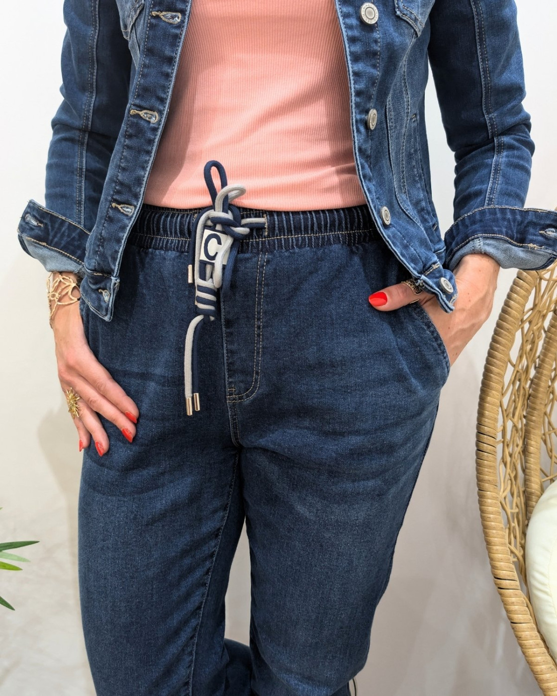 Jean femme effet jogging