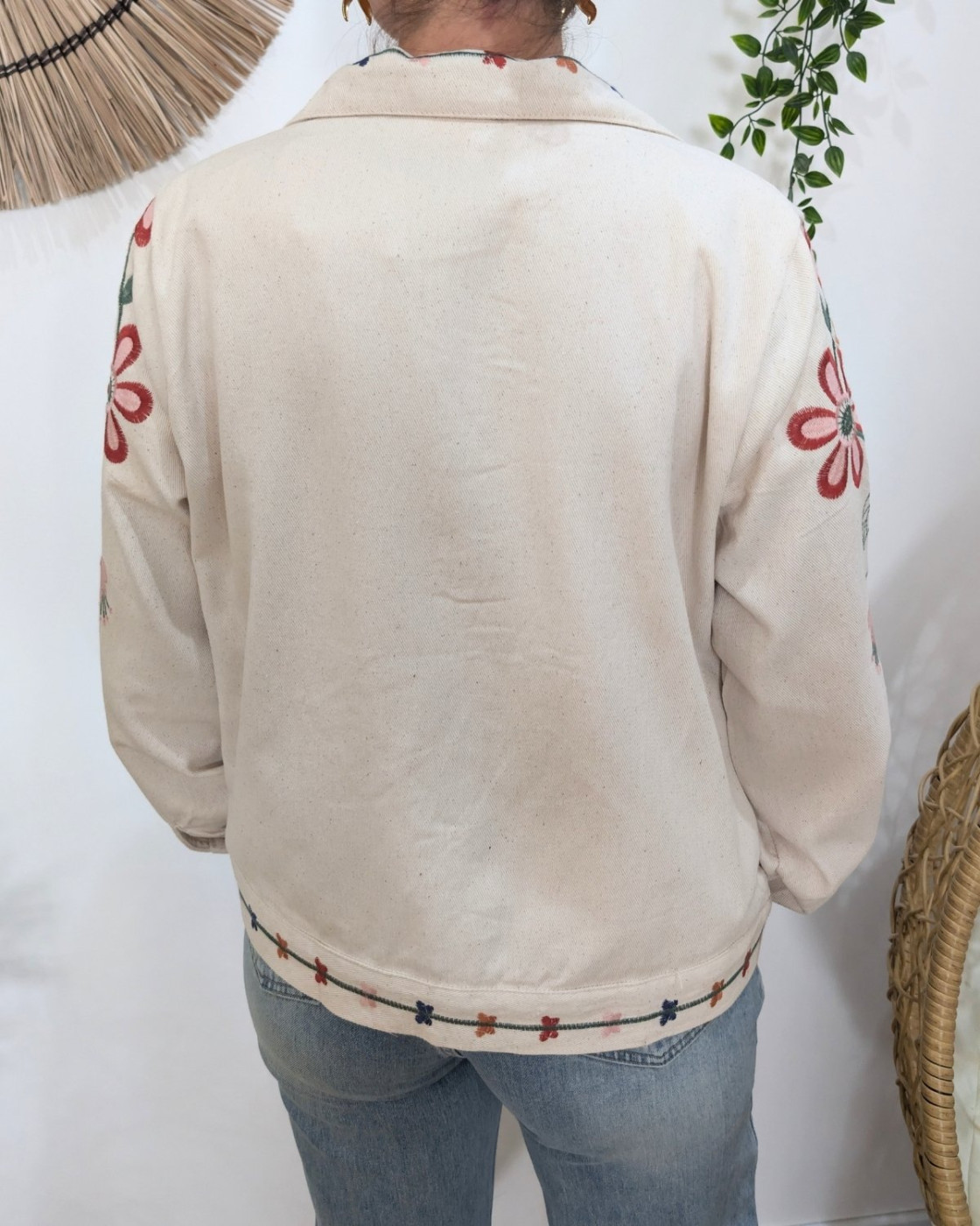 Veste femme beige broderies fleurs Loredana