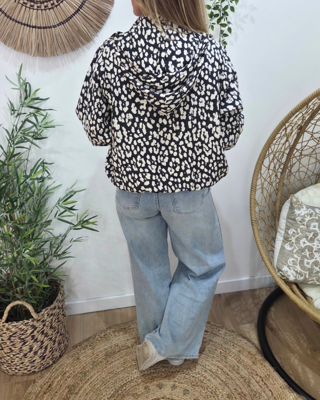 Veste femme à capuche léopard noire et beige