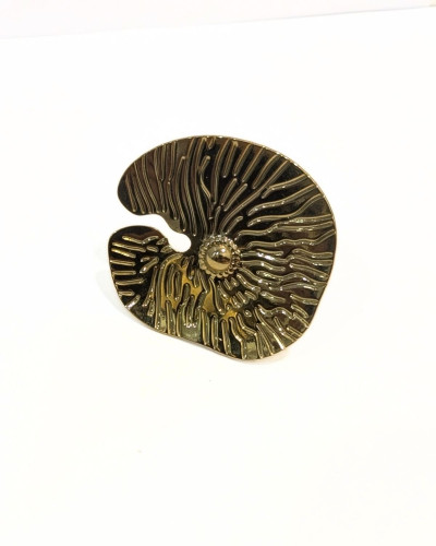 Bague femme acier doré nénuphar