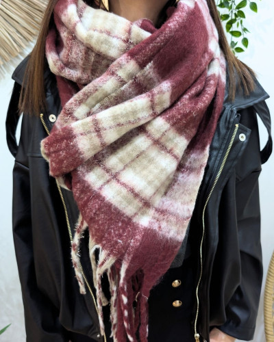 Echarpe à carreaux liserés argentés