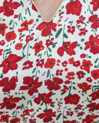 Blouse femme blanche fleurs rouges