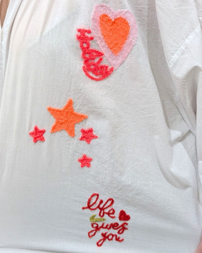 Chemisier femme oversize blanc broderies multicolores fluos
