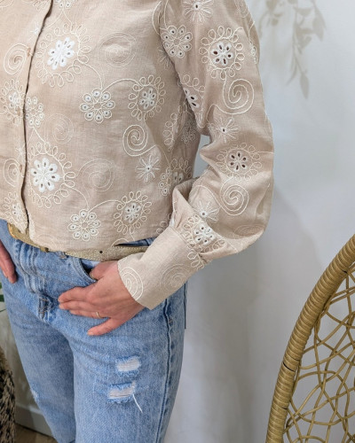Chemisier femme beige à fleurs brodées écrues Héléna