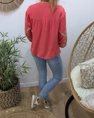 Chemisier femme corail coton gaze manches brodées fleurs dorées