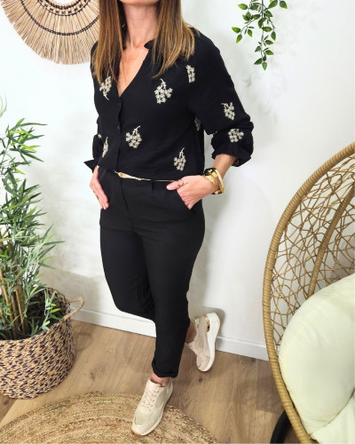 Chemisier femme noir broderies beiges Ambrine
