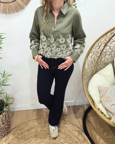 Chemisier femme kaki broderies fleuries beiges Soliane