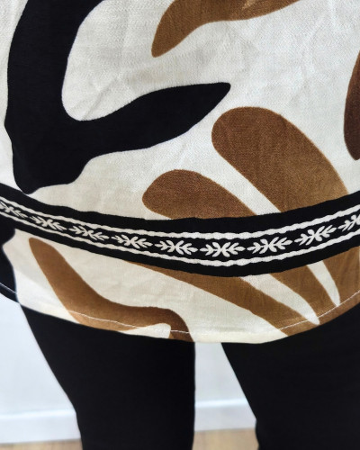 Chemisier femme beige motifs camels et noirs Josephina