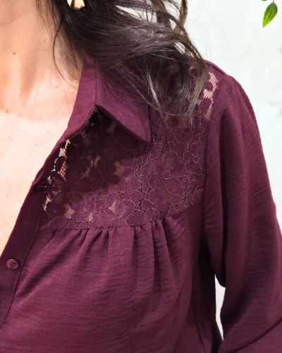 Chemisier femme bordeaux poitrine dentelle Olwen