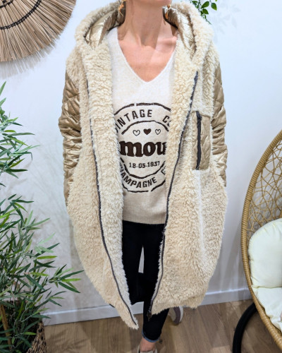 Manteau long femme bouclettes beige manches et poche matelassées dorées