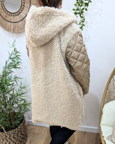 Manteau long femme bouclettes beige manches et poche matelassées dorées