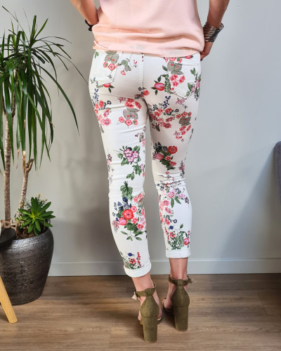 Pantalon blanc fleurs roses vertes et bleues taille haute