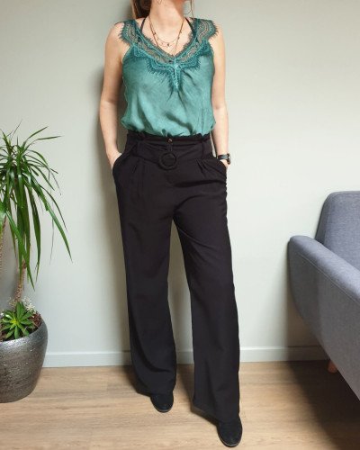 Pantalon fluide évasé noir taille haute ceinturé