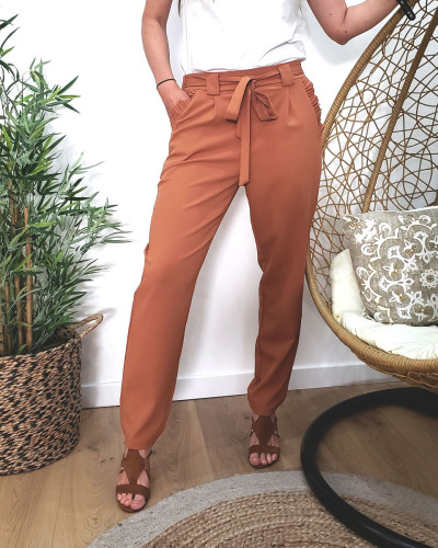 Pantalon fluide paper bag camel poches volants 18616
