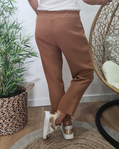 Pantalon tailleur femme fluide 7/8 camel