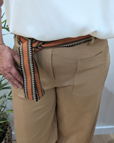 Pantalon femme élastiqué coupe droite et poches