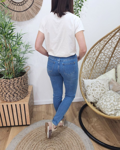 Jean femme slim coupe confort taille haute clous poches