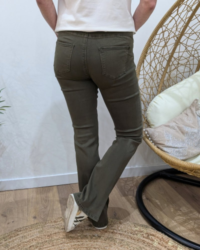 Pantalon femme kaki flare push up coupe confort
