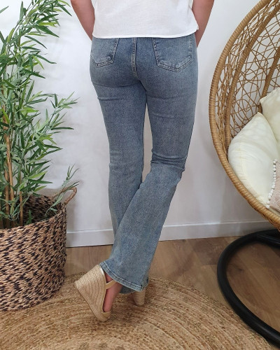 Jean femme bleu gris délavé flare coupe confort