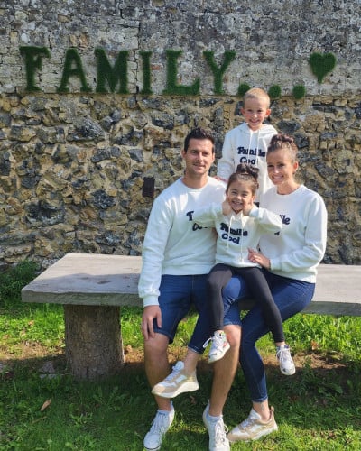 Sweat blanc broderie Famille Cool