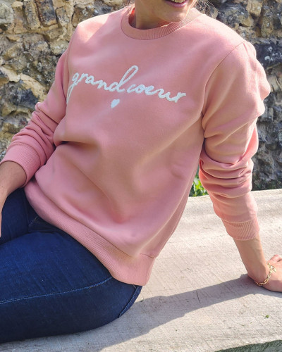 Sweat femme rose broderie Grand cœur