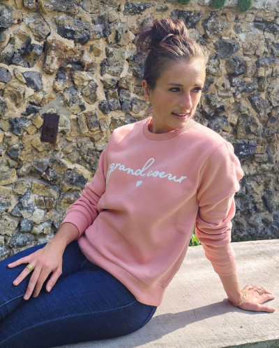 Sweat femme rose broderie Grand cœur