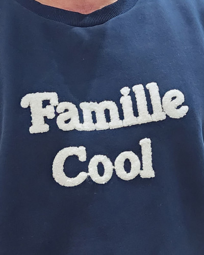 Sweat marine broderie Famille Cool blanc