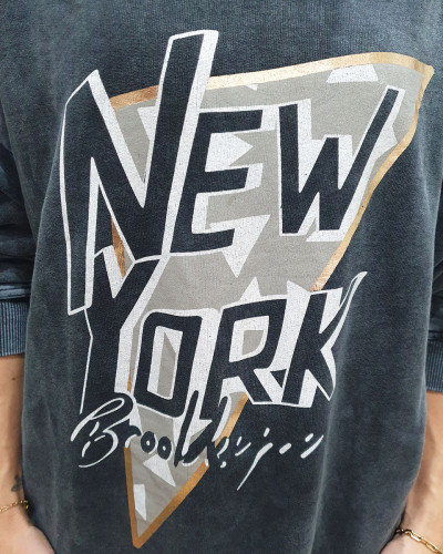 Sweat long gris délavé et doré New York Brooklyn