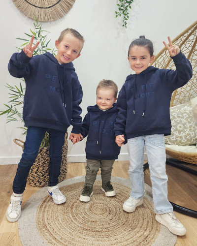 Sweat à capuche enfant bleu marine broderie Petit Amour