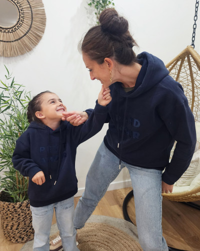 Sweat à capuche enfant bleu marine broderie Petit Amour