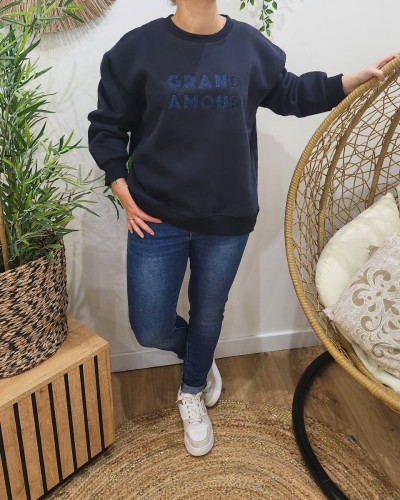 Sweat femme bleu marine sans capuche broderie Grand Amour